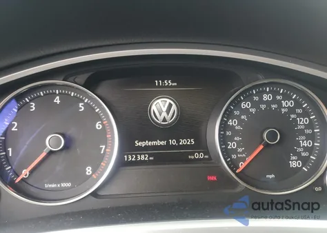 2014 Volkswagen Touareg V6 z USA, uszkodzony, nr VIN WVGEF9BP6ED011096